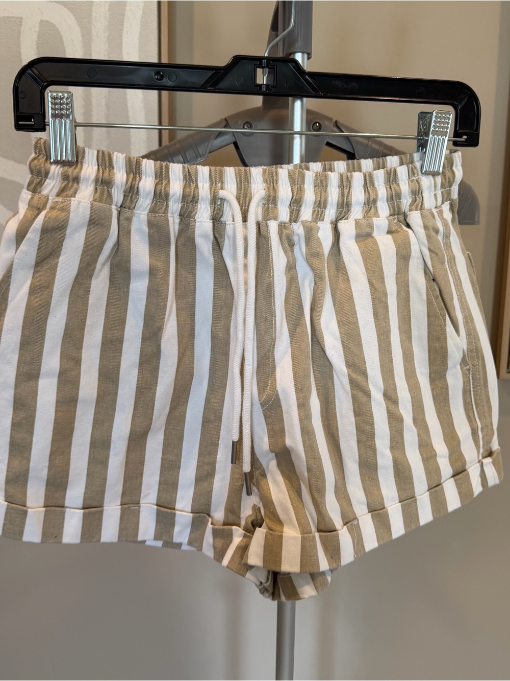 Striped Drawstring Women’s Shorts - White & Tan